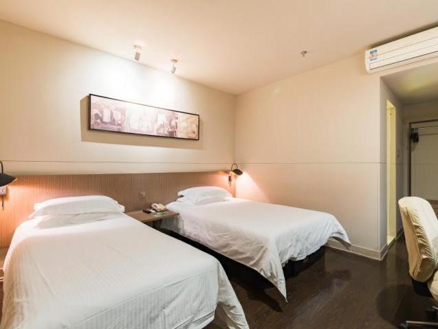 Jinjiang Inn Nanjing Road Pedestrian Streeteast Asia Hotel Shanghai Exterior foto