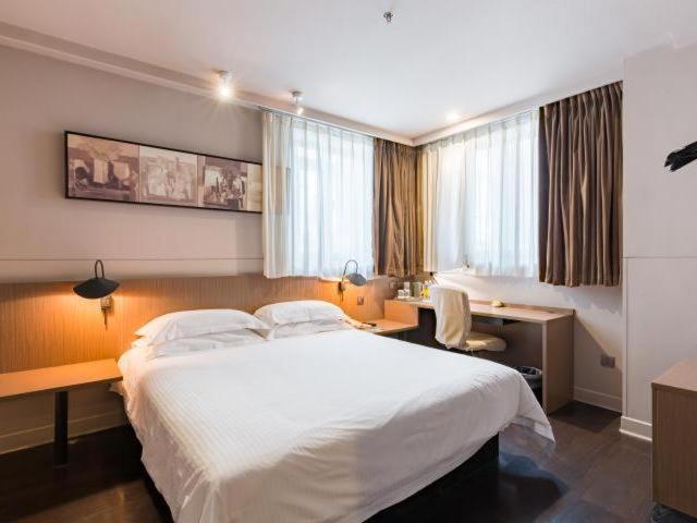 Jinjiang Inn Nanjing Road Pedestrian Streeteast Asia Hotel Shanghai Exterior foto