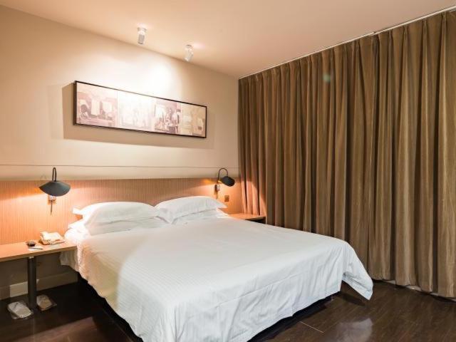 Jinjiang Inn Nanjing Road Pedestrian Streeteast Asia Hotel Shanghai Exterior foto